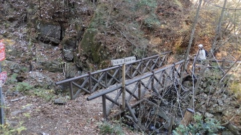PB090429 (640x360)