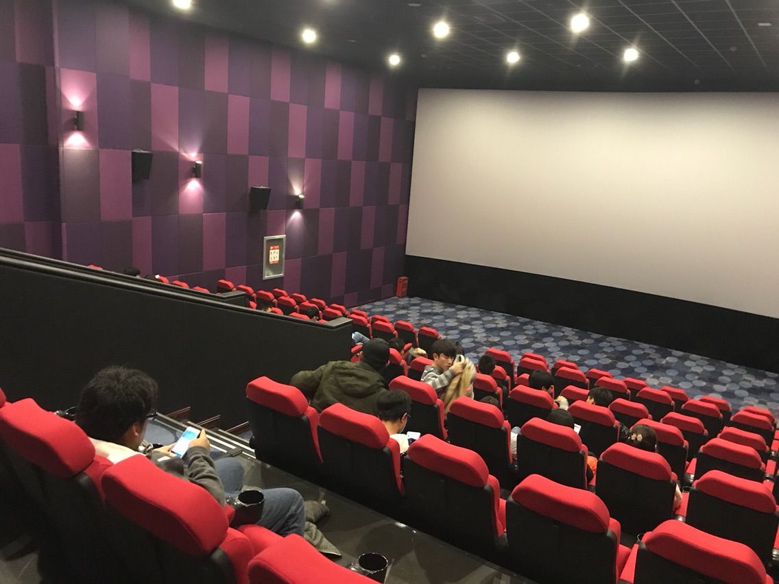 映画 烟花 打ち上げ花火 下から見るか 横から見るか 駐妻 中国青島 生活記録