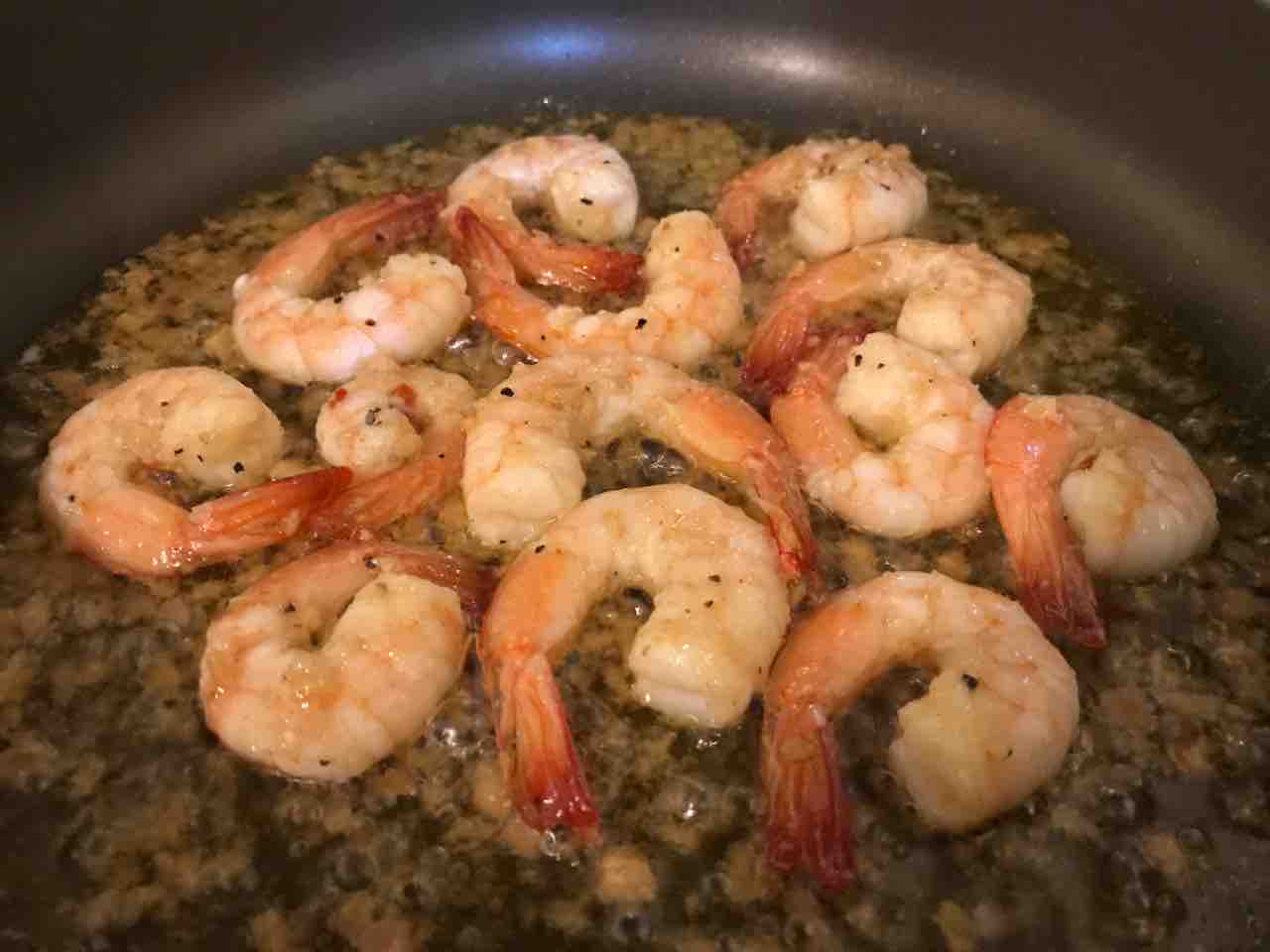 市場で買った海老でガーリックシュリンプ 駐妻 中国青島 生活記録