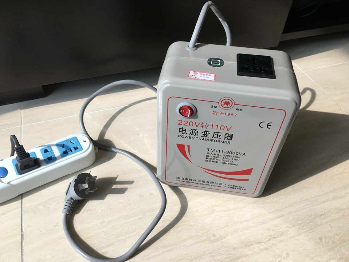 海外電気CLUB] 変圧器/変換プラグ 変圧器(中国製) 110V⇄220V