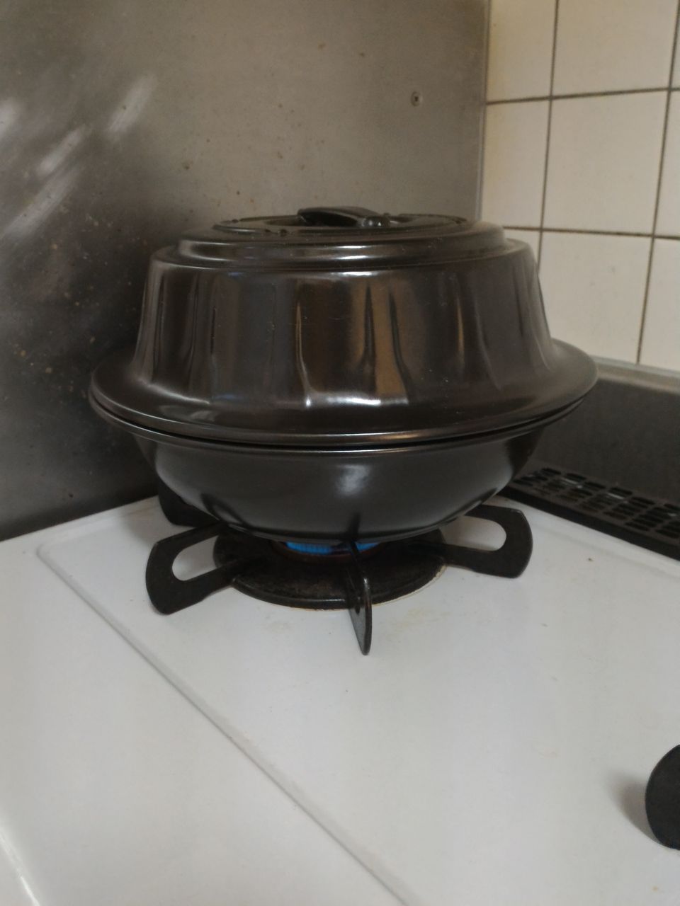 トーセラム お手軽燻製鍋 すもっふぃ ド素人の燻製日記