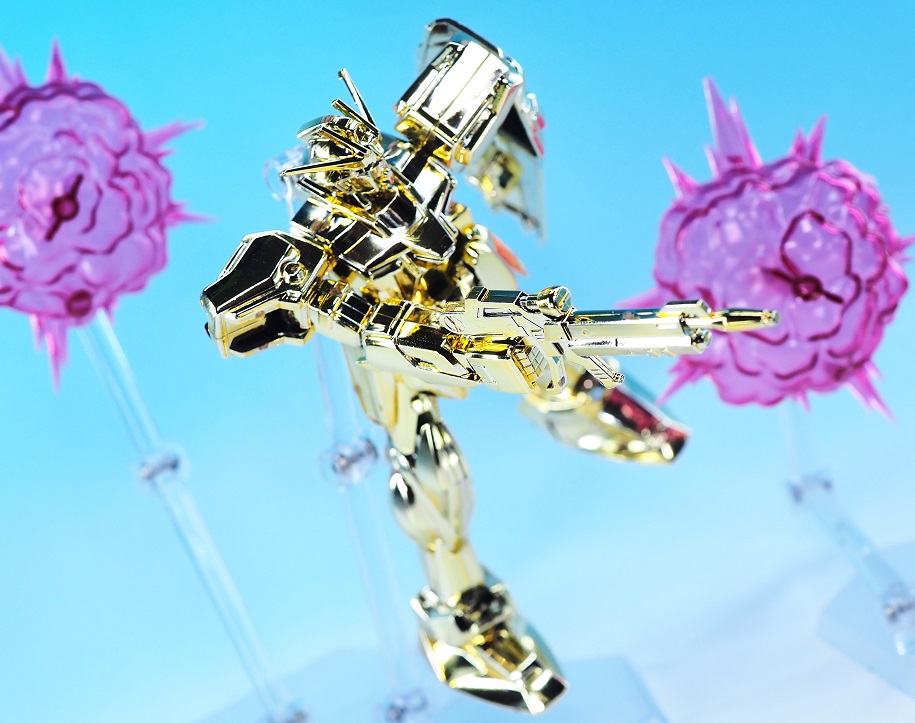 1/144 ストライクガンダム ゴールドメッキ ヴァージョン