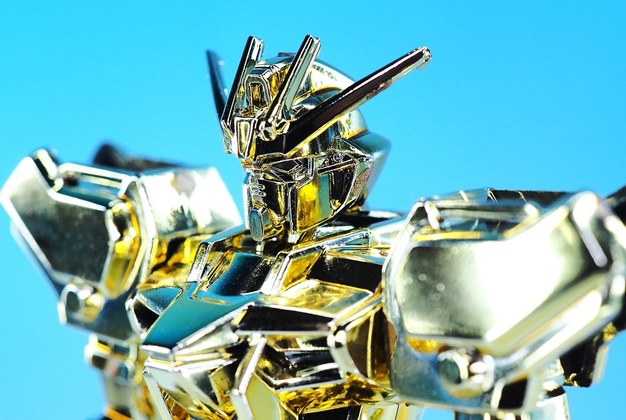 1/144 ストライクガンダム ゴールドメッキ ヴァージョン