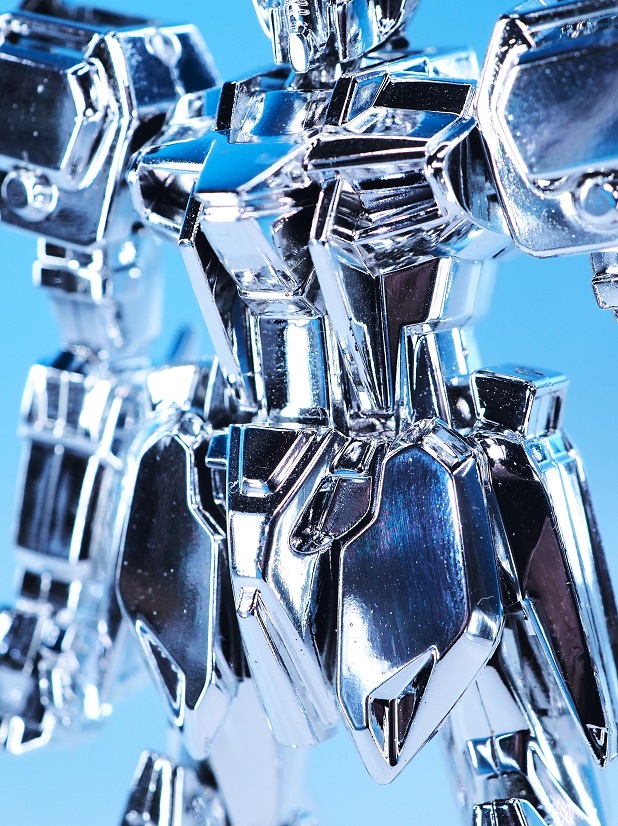 1/144 ストライクガンダム シルバーメッキヴァージョン レビュー 1/144 ストライクガンダム シルバーメッキヴァージョン レビュー