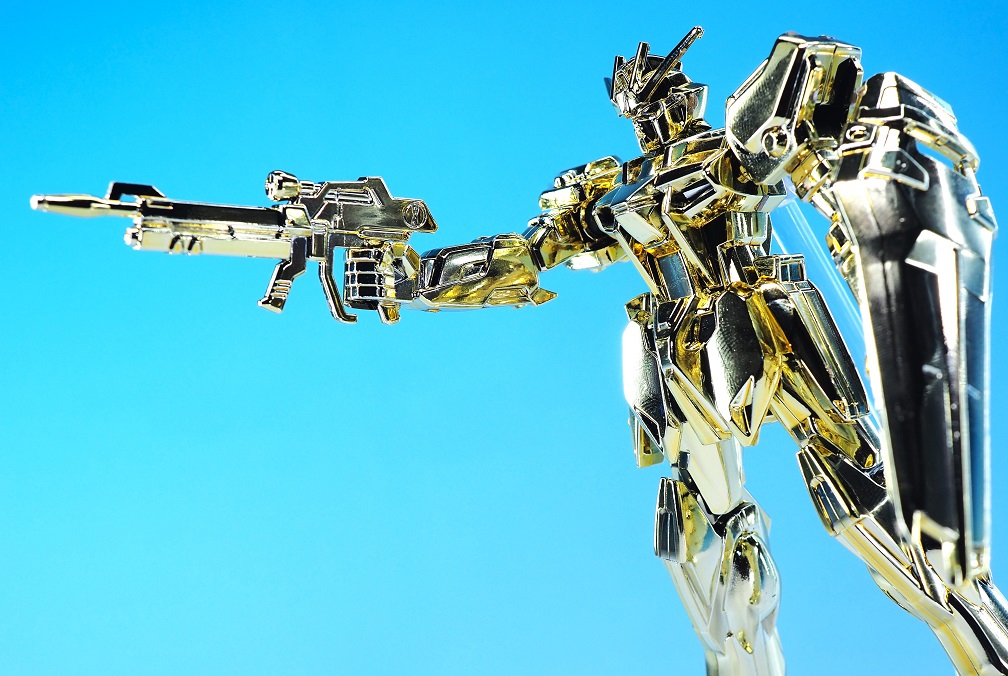 1/144 ストライクガンダム ゴールドメッキ ヴァージョン