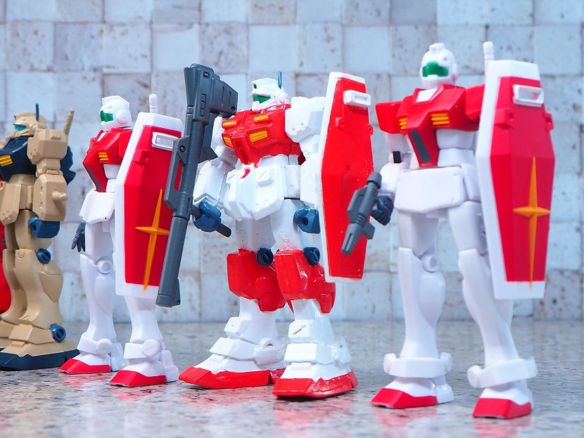 35年前に購入した、ガンダムのミニフィギュアです、全部で14体です 35年前に購入した、ガンダムのミニフィギュアです、全部で14体です