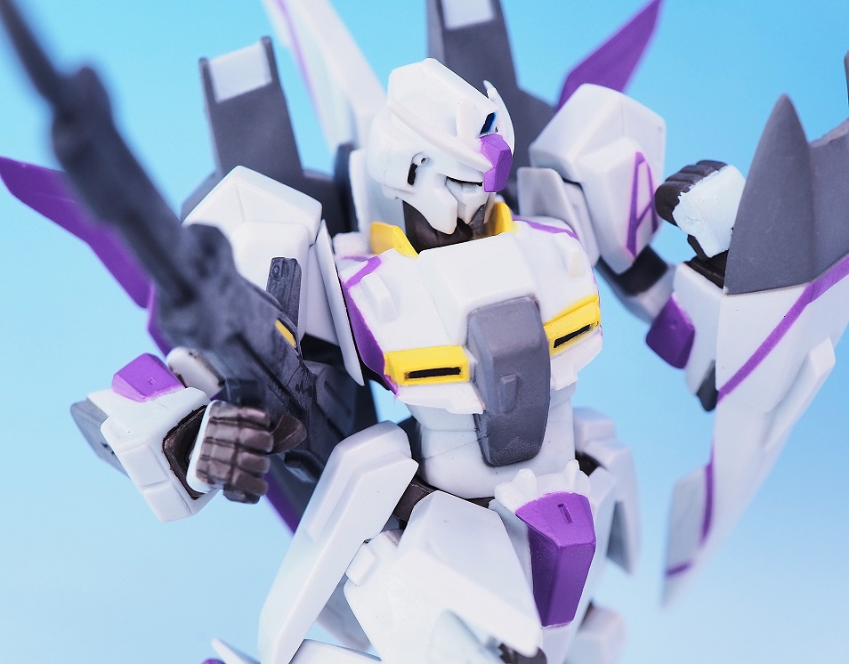 バンプレスト ガンダム組立式ディスプレイフィギュア フライングポーズ