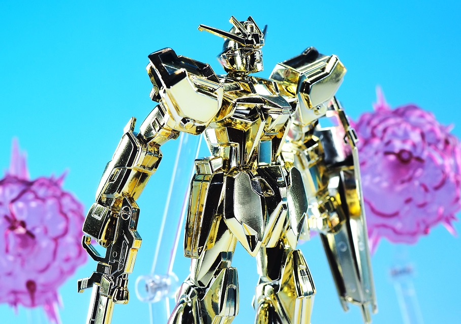 1/144 ストライクガンダム ゴールドメッキ ヴァージョン