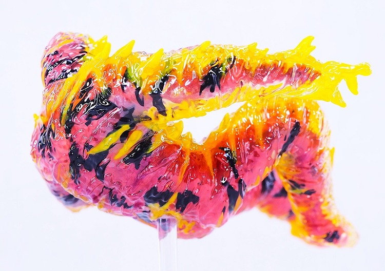 P8316158