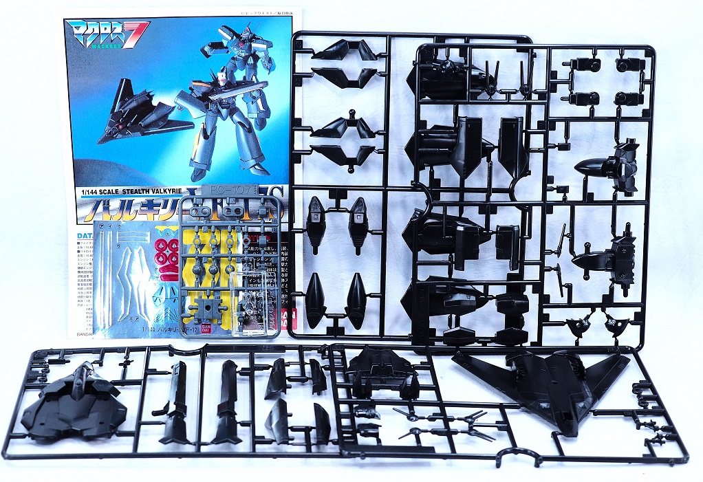 バンダイ マクロス7 1/144 VF-17S ステルスバルキリー レビュー