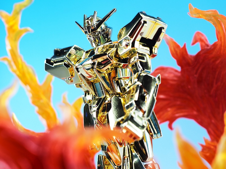 1/144 ストライクガンダム ゴールドメッキ ヴァージョン