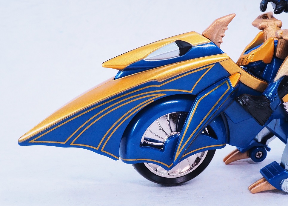 仮面ライダー龍騎 ポピニカ 疾風の翼 ダークレイダー Amazon.co.jp: 仮面ライダー龍騎 ポピニカ 疾風の翼 ダーク