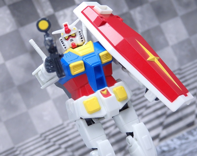 マイクロボッツ RX-78-2 ガンダム レビュー : おもちゃの巣