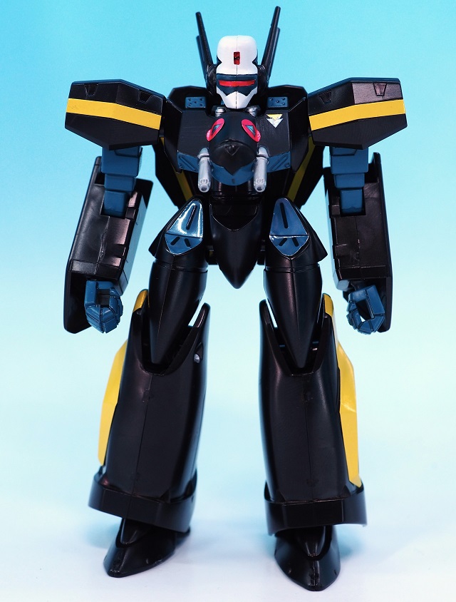 バンダイ ステルスバルキリー 2機セット バンダイ マクロス7 1/144 VF-17S ステルスバルキリー レビュー