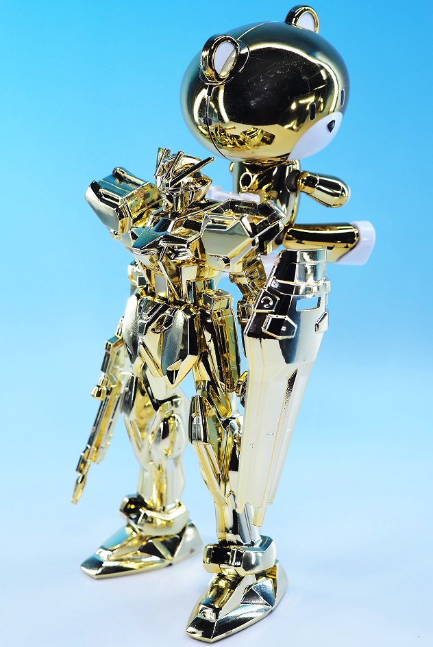 1/144 ストライクガンダム ゴールドメッキ ヴァージョン