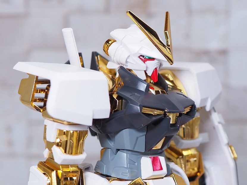 1/100 ガンダムアストレイ ゴールドフレーム(ゴールドメッキ 1/100 ガンダムアストレイ ゴールドフレーム(ゴールドメッキ