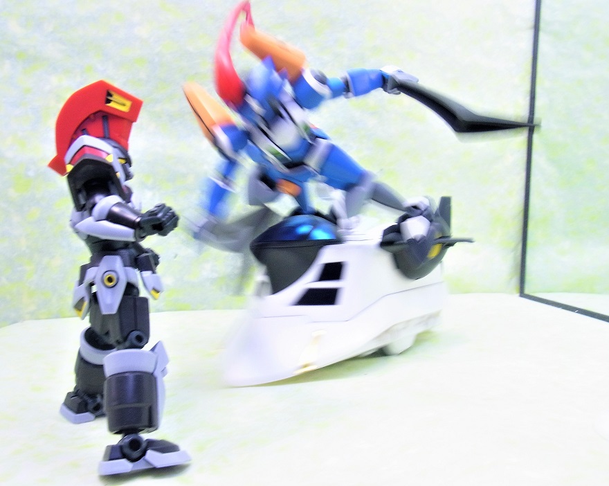 ダンボール戦機W ライディングソーサ （ボディーカラー白）レビュー