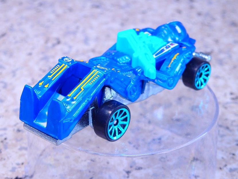 ホットウィール ゾンボット（青） Hot Wheels ZOMBOT レビュー