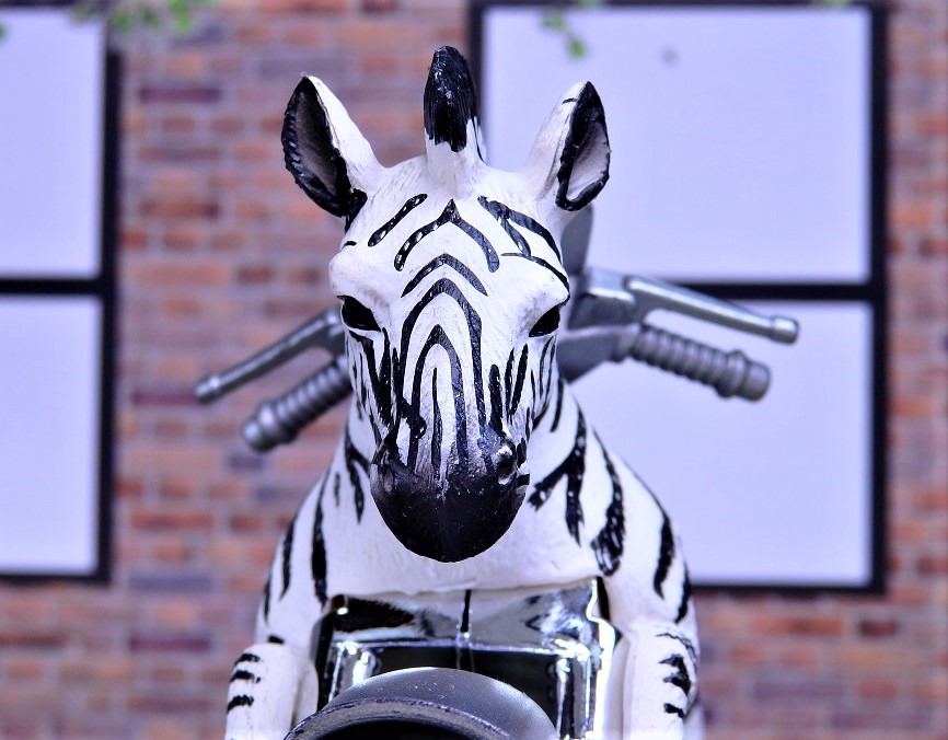 人気アーティストだったAdam Binder 動物 フィギュア シマウマ Zebra