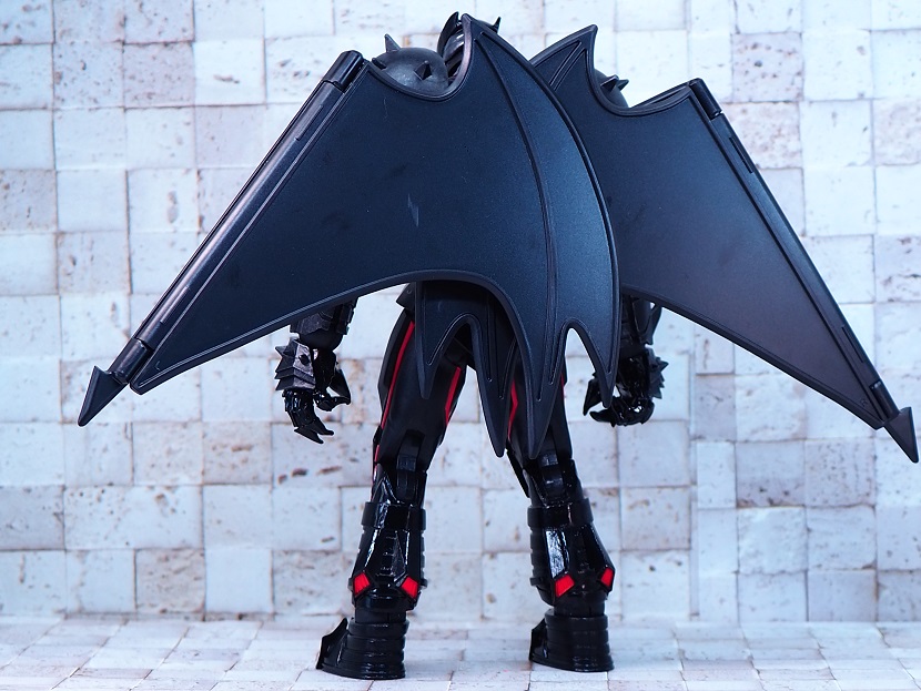 マクファーレントイズ/DCマルチバース　ヘルバットアーマー Amazon.co.jp: マクファーレントイズ DCコミックス DCマルチ
