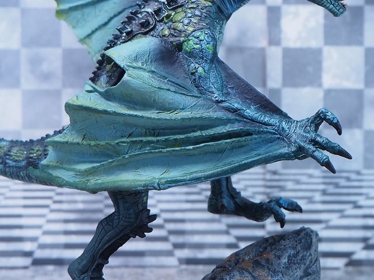P2243425