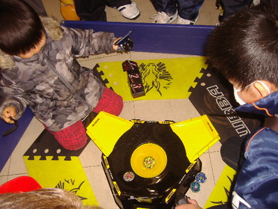2011_0130ベイブレード0002