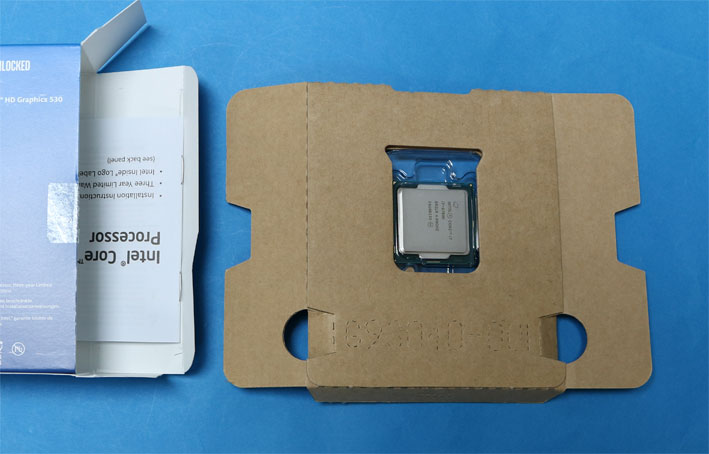 Intel CPU Core i7-6700【CPUクーラー付属】 Intel Core i7 6700Kを買った。「K」には純正CPUファンが付いていない