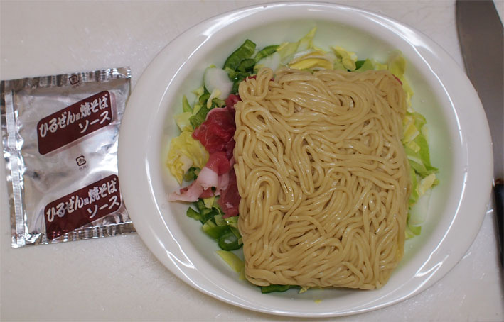 レンジで簡単ヘルシー焼きそば Sugmog を使って焼きそばを作ってみた Sunday Gamerのブログ