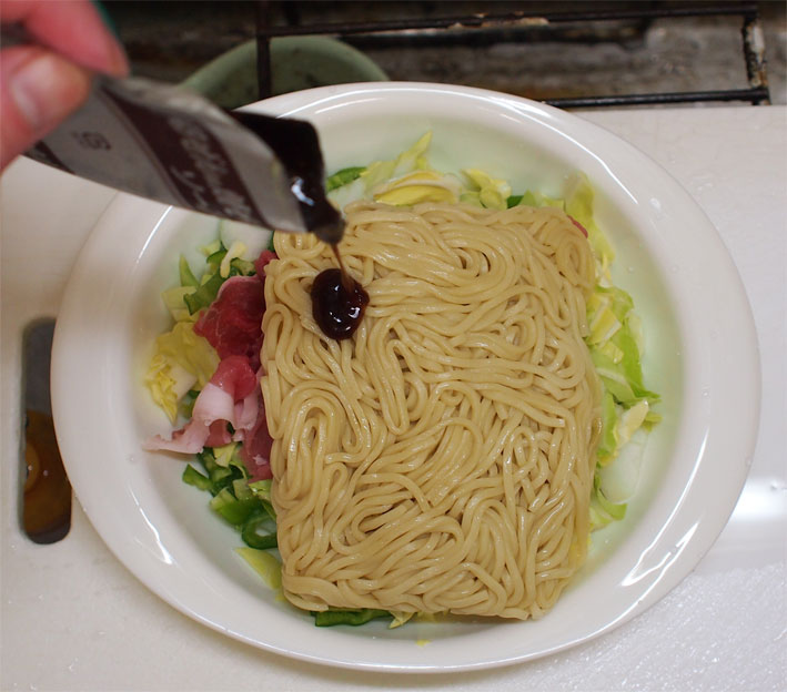 レンジで簡単ヘルシー焼きそば Sugmog を使って焼きそばを作ってみた Sunday Gamerのブログ