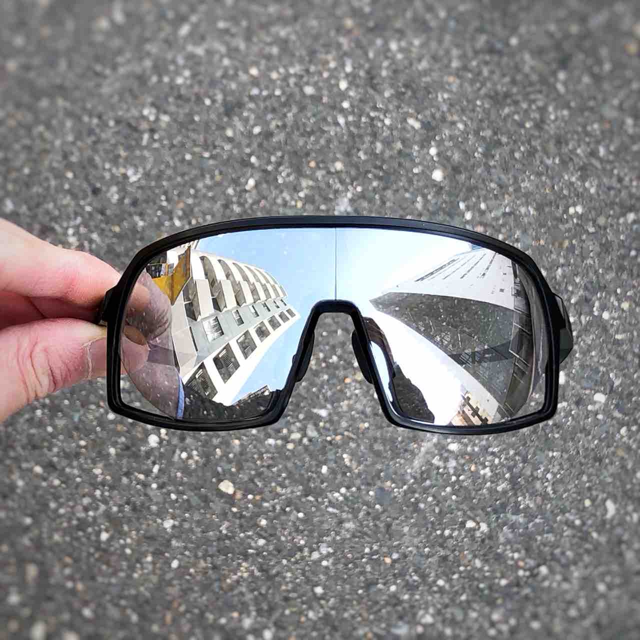 OAKLEY 「SUTRO」シリーズ解説 : eaudevie osakaのブログ OAKLEY 「SUTRO」シリーズ解説 : eaudevie osakaのブログ