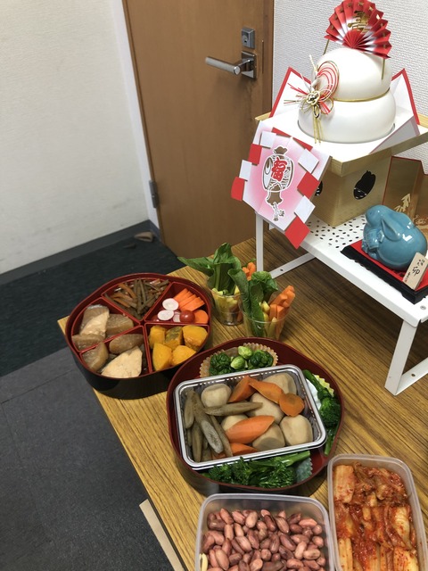 DEAD3701-EDB6-4912-9224-A8A904394BE8