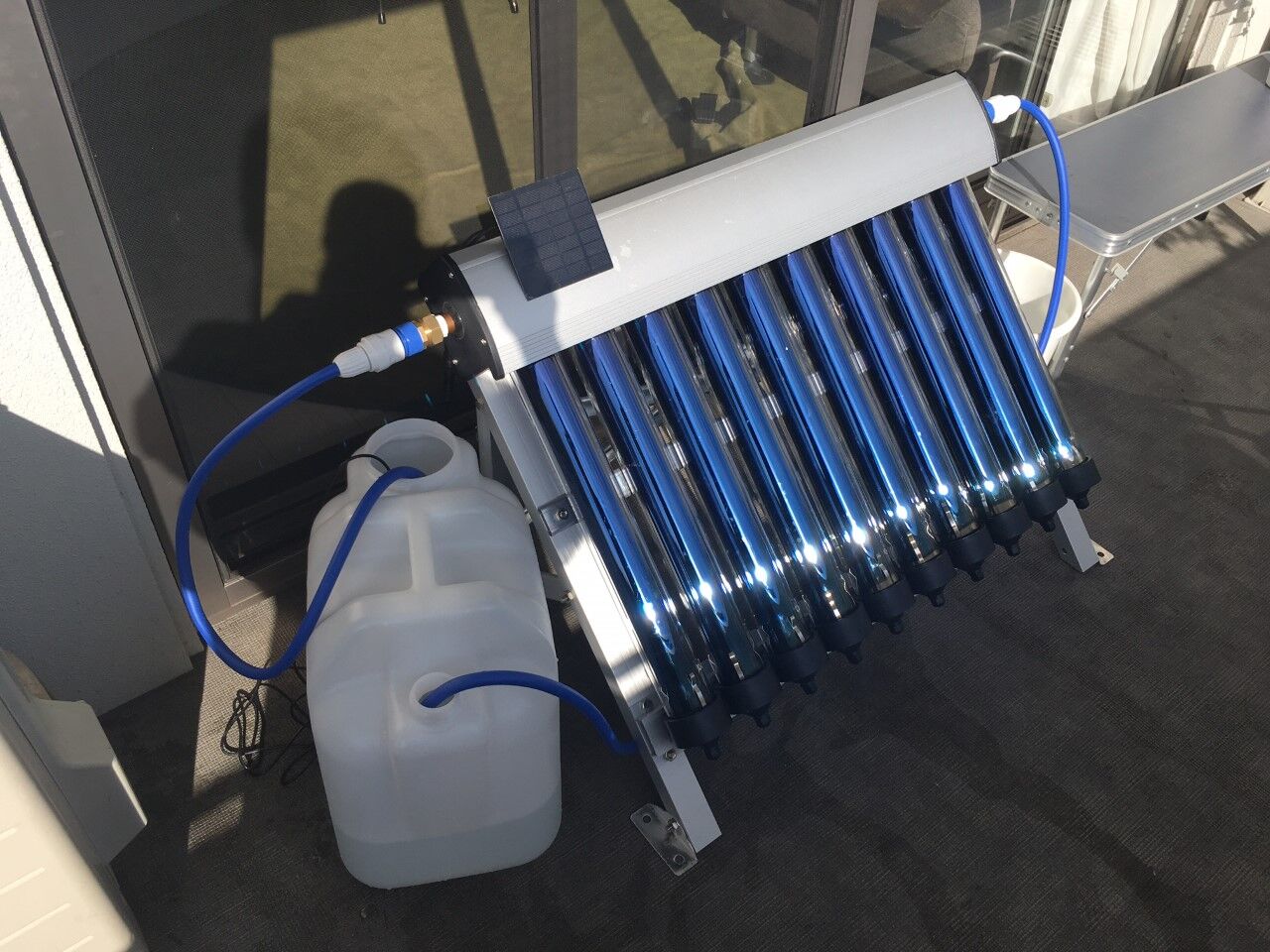 ミニ太陽熱温水器