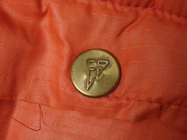 PB090071