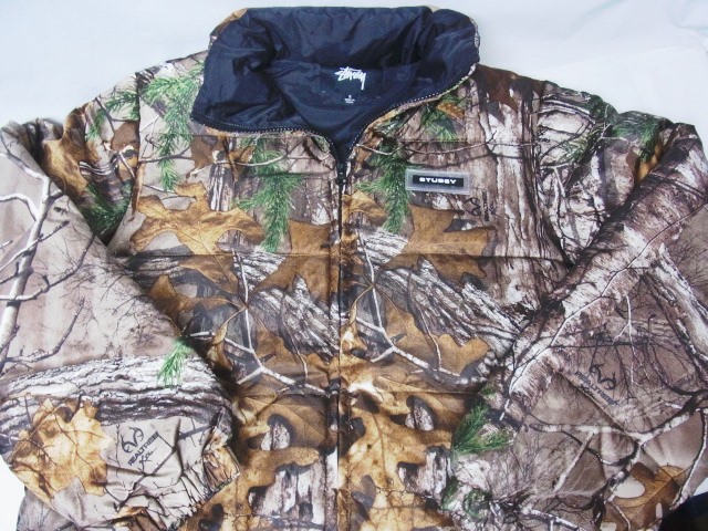 ステューシー リアルツリーカモ ダウンJKT : サニーサイドアップに