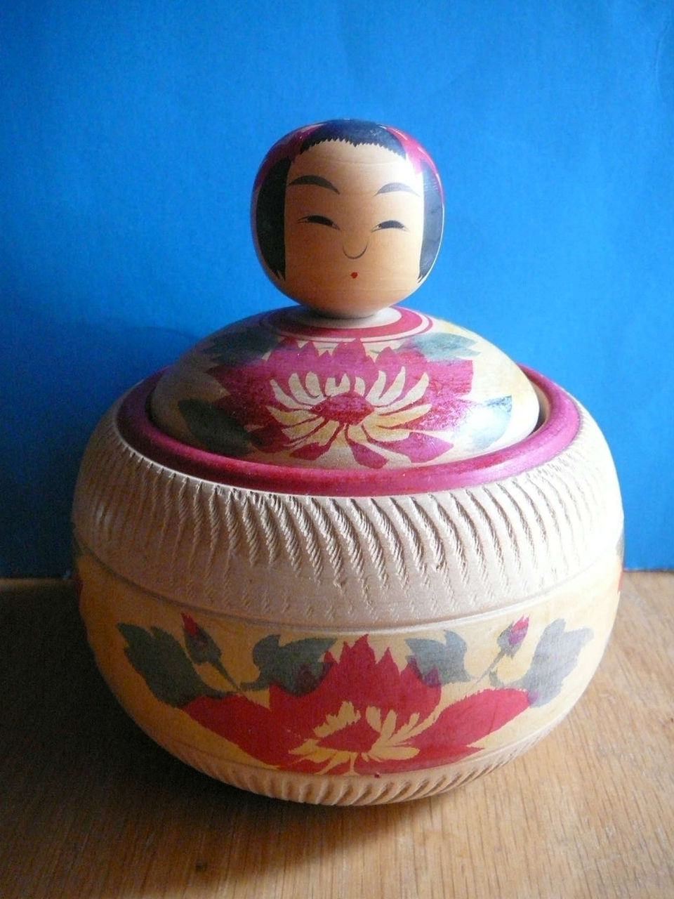 伝統こけし】人形/置物/木工/工芸品/在銘/H18cm程/中古品 真新しく 伝統こけし】人形/置物/木工/工芸品/在銘/H18cm程/中古品 真新しく