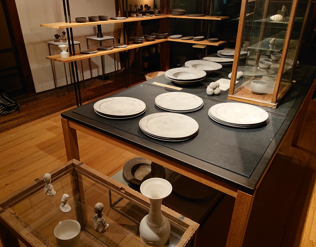 器好きさん必見！！憧れの大人気作家さんの個展へー！個展は明日