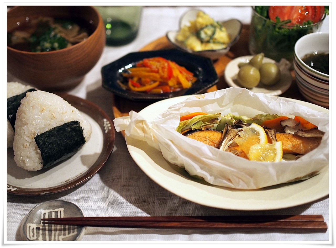 おにぎりと鮭のホイル焼きで豆皿たくさん夜ごはん Etusivu Note Powered By ライブドアブログ おにぎりと鮭のホイル焼きで豆皿たくさん夜ごはん Etusivu Note Powered By ライブドアブログ