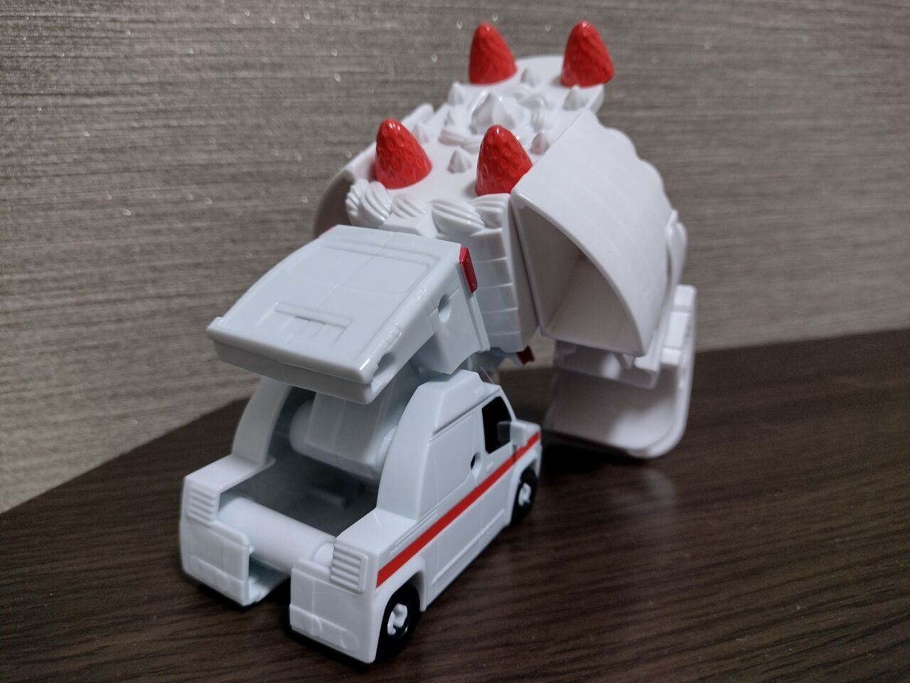 ユニトロボーン】全ユニトロボレビュー＆全ヘンテコ合体まとめ