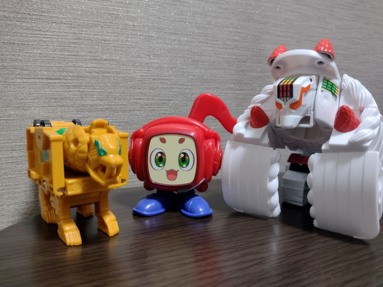 ユニトロボーン　9点おまとめ ユニトロボーン』が新登場！ | BANDAI TOYS