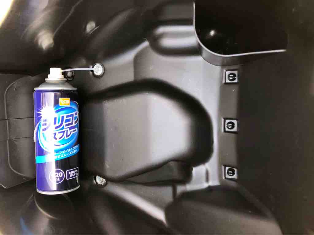 Pcxのオイル漏れ と白い粉 Norizou の Blog