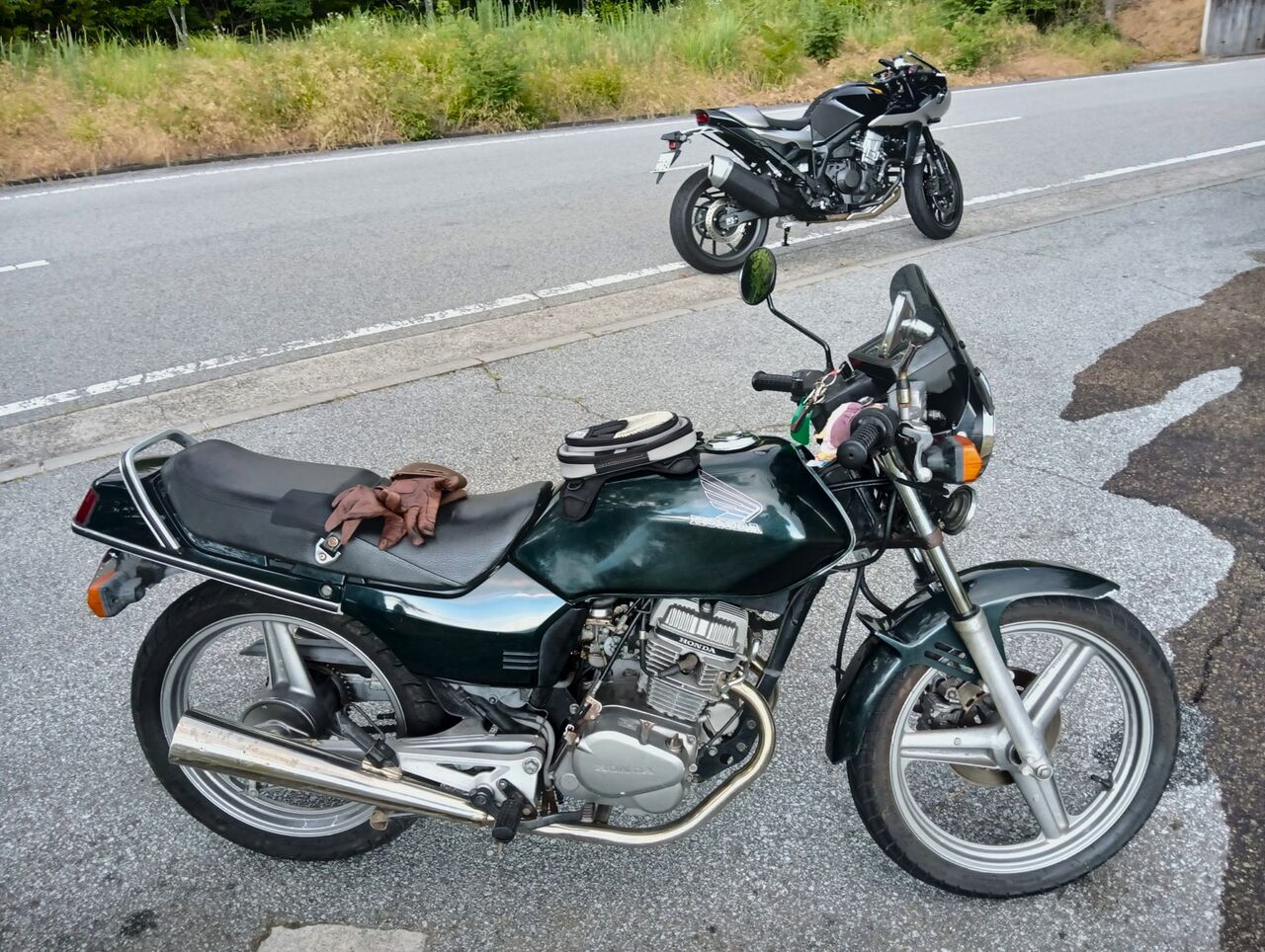 最終型!!【HONDA CB125T】 ホンダ 扱い易く軽快な走りのロードスポーツバイク「ホンダ CB125T」のカラー