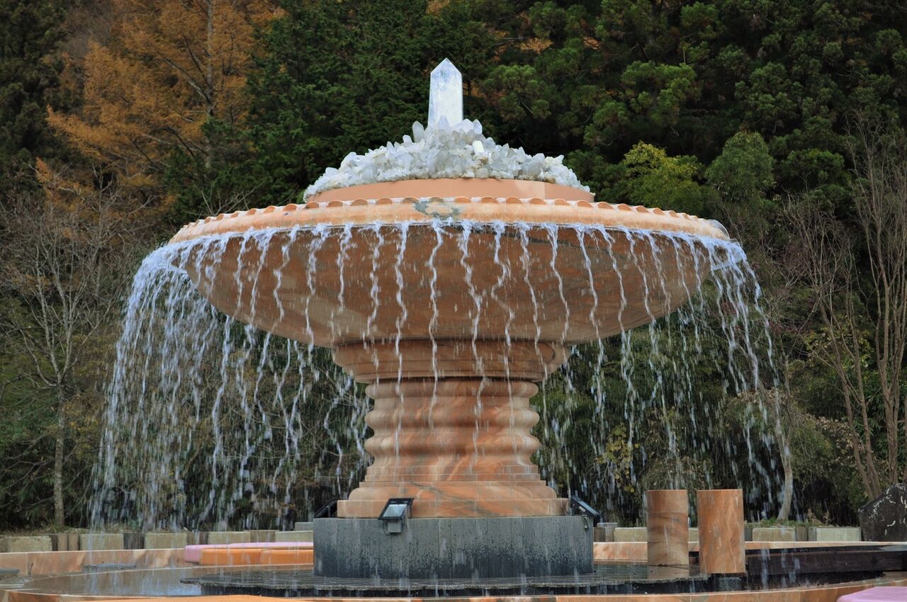 昇仙峡に「クリスタルファウンテン」（水晶噴水）が