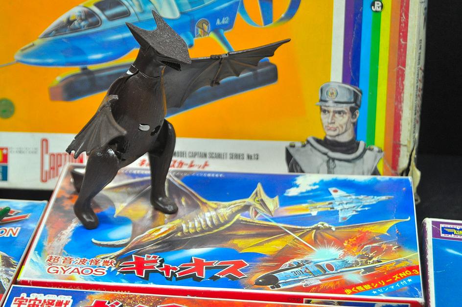 ニットーの「歩く怪獣シリーズ」ギャオス : スーパーカブ中心 ニットーの「歩く怪獣シリーズ」ギャオス : スーパーカブ中心