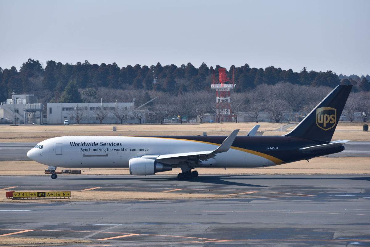 ユナイテッド パーセル サービス 67 300f N343up 成田空港 私のアタマの中は飛行機だらけ