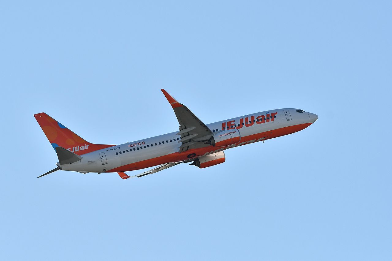 チェジュエアのb737の離陸 私のアタマの中は飛行機だらけ チェジュエアのb737の離陸 私のアタマの中は飛行機だらけ
