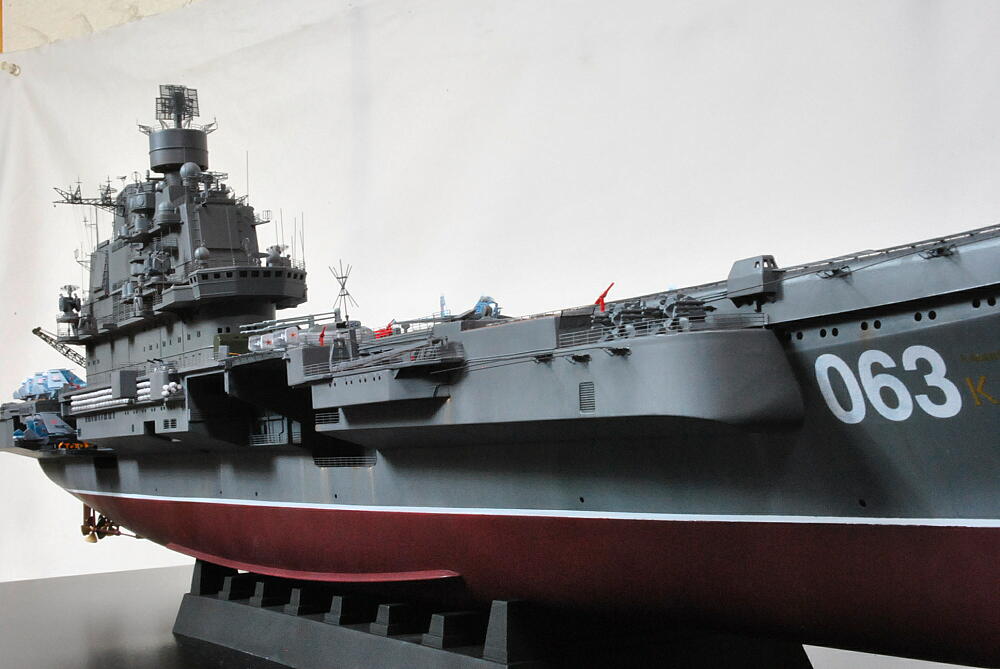 1/350 ロシア海軍 空母 アドミラル・クズネツォフ : 多摩工房