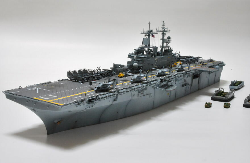 1/700 米海軍 ワスプ級強襲揚陸艦 エセックス LHD-2 : 多摩工房 1/700 米海軍 ワスプ級強襲揚陸艦 エセックス LHD-2 : 多摩工房