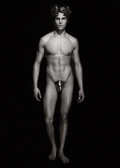 ヌードばかりのカレンダー カール ラガーフェルド Karl Lagerfeld 撮影 Supermodelgossip スーパーモデルゴシップ