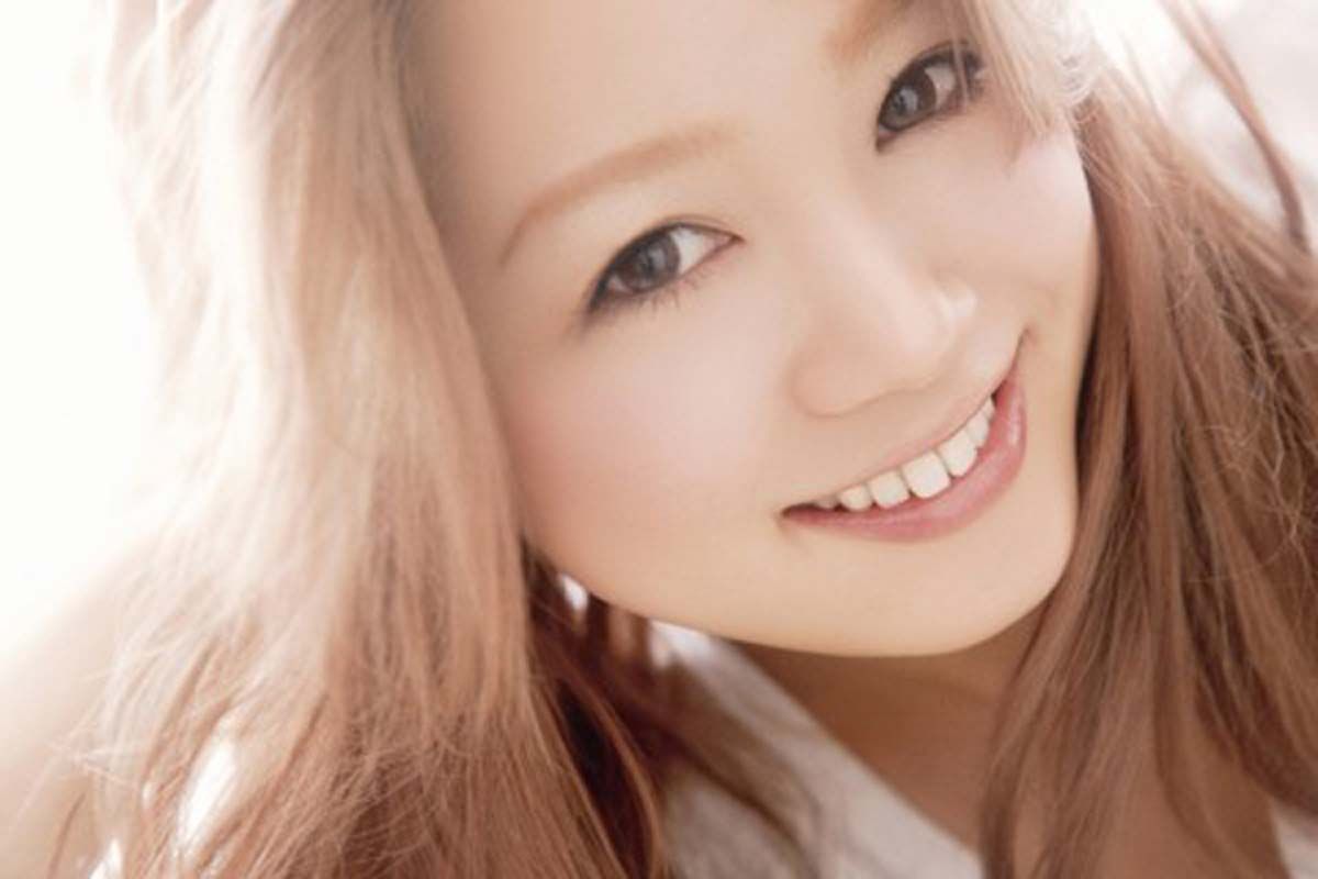 西野カナ 乳首が見えてる ポロリ画像 胸チラ パンチラ画像がエロくてたまらん セクシーショットを貼っておこう