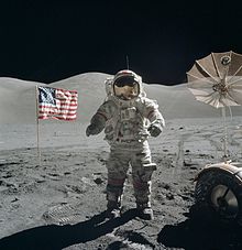 220px-Apollo_17_Cernan_on_moon